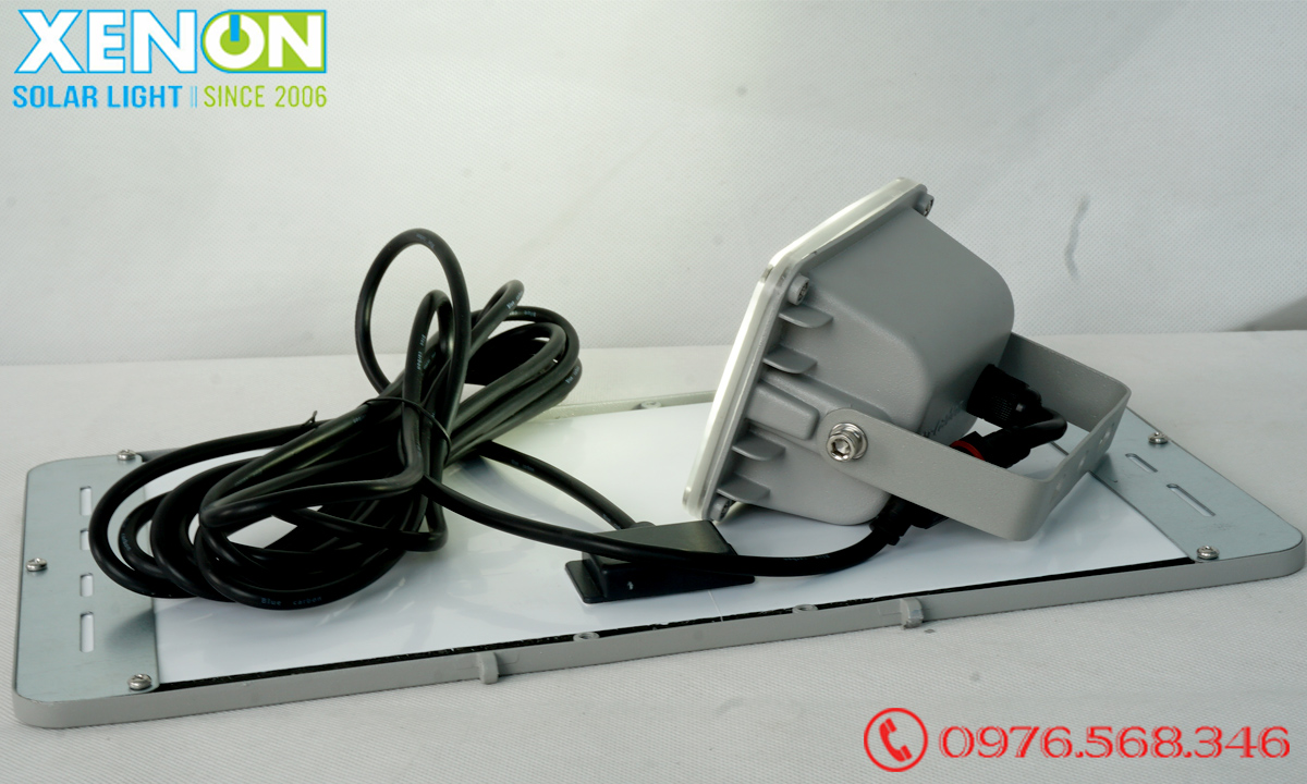 Đèn Pha Năng Lượng Blue Carbon BCT-FL12W Bảo Hành 5 Năm